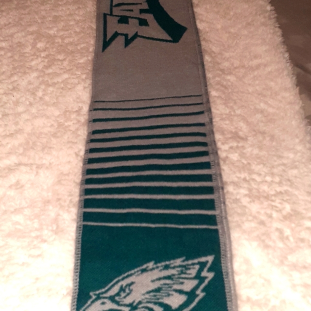Eagles scarf